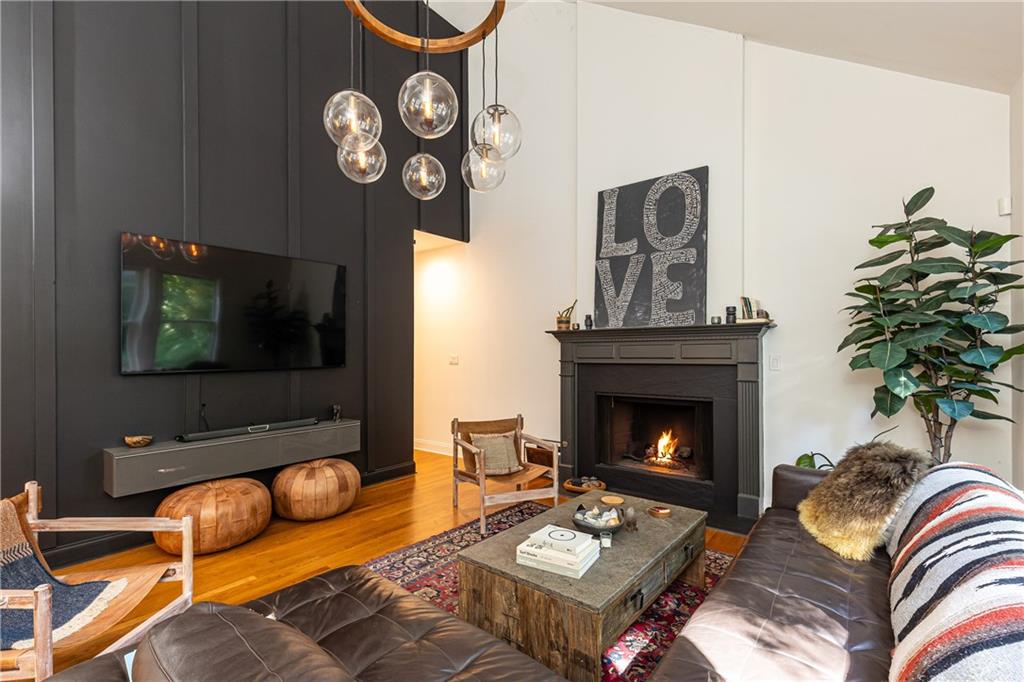 2222 Spink Street NW