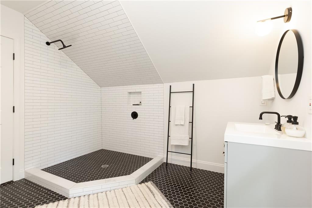 2222 Spink Street NW