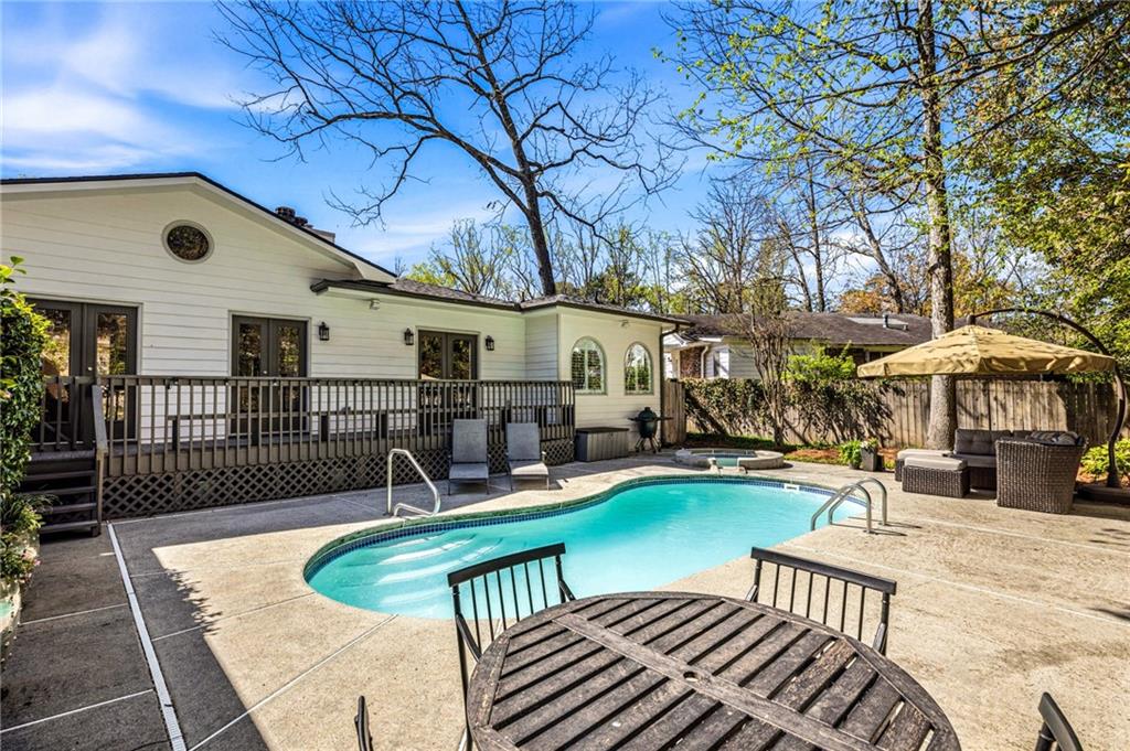 1450 Cheshire Way NE