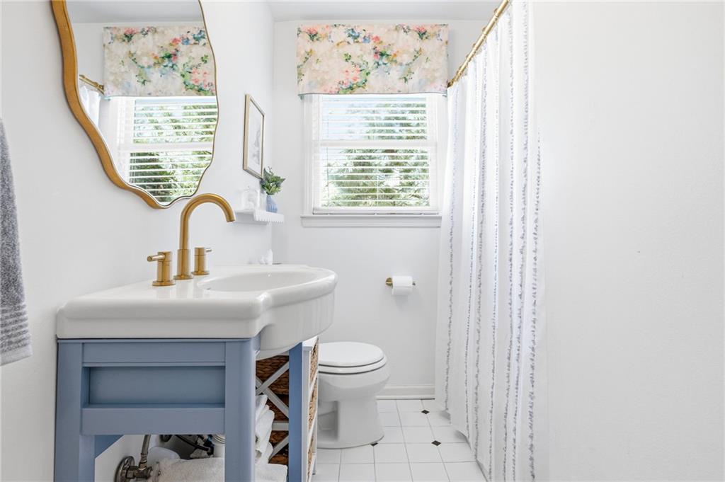 1450 Cheshire Way NE