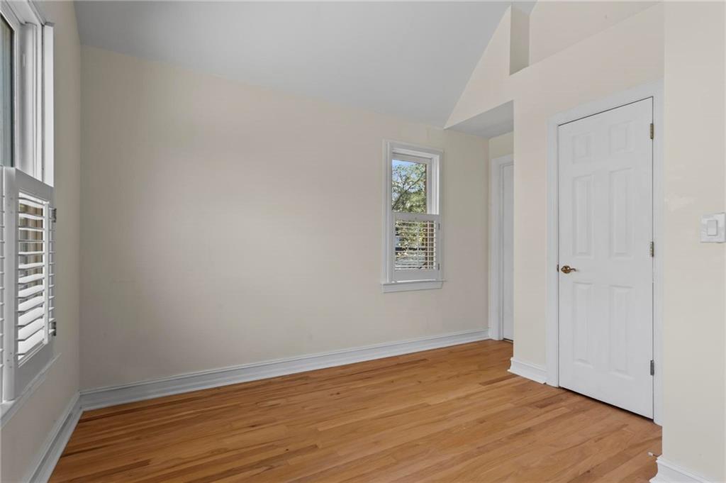 1177 Amsterdam Avenue NE