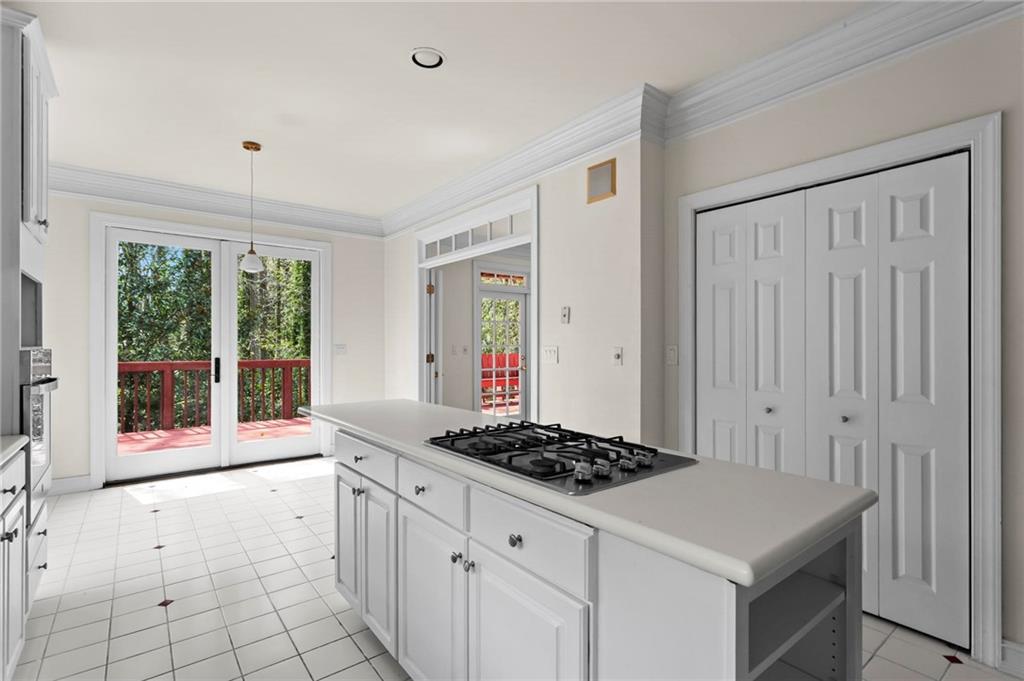 1177 Amsterdam Avenue NE