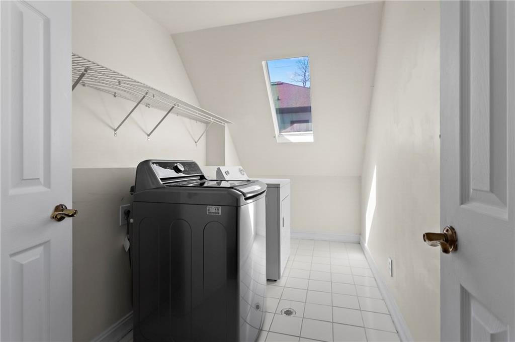 1177 Amsterdam Avenue NE