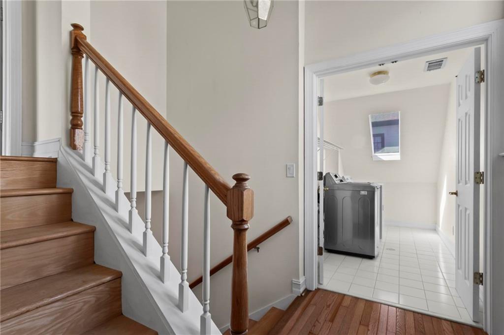 1177 Amsterdam Avenue NE