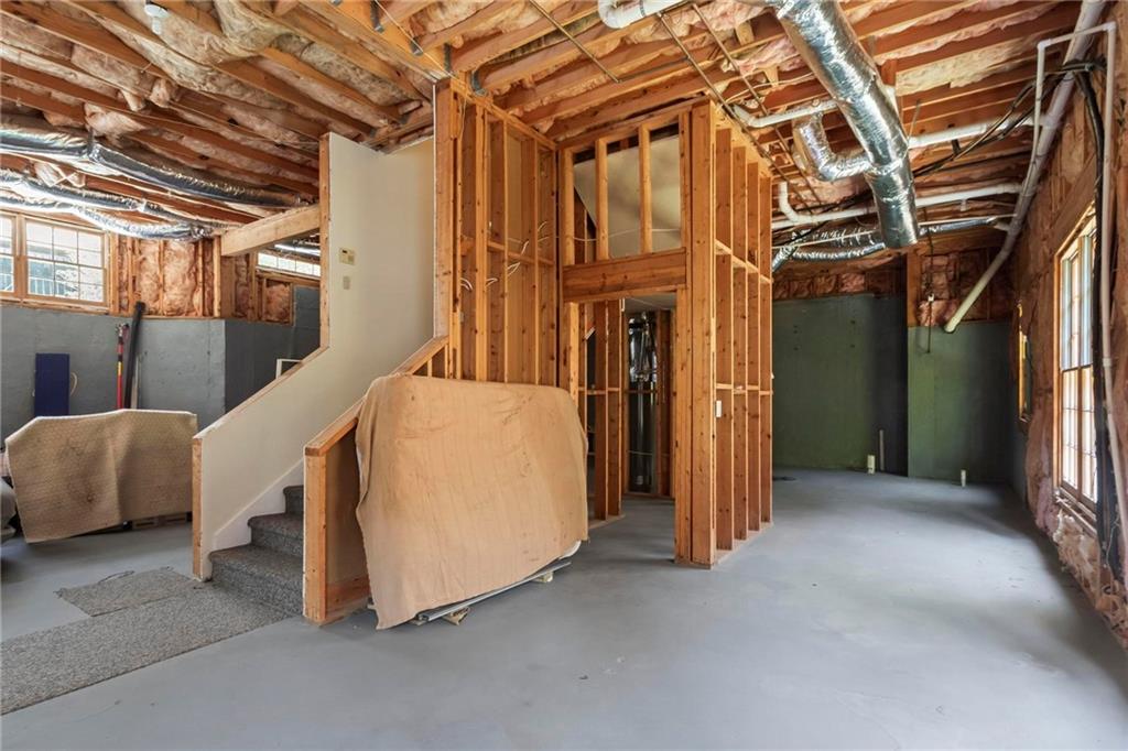 1177 Amsterdam Avenue NE