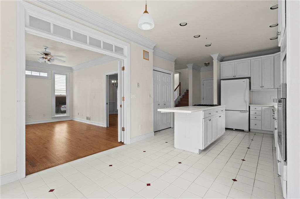 1177 Amsterdam Avenue NE