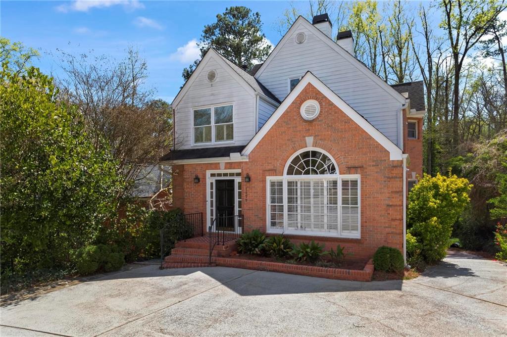 1177 Amsterdam Avenue NE