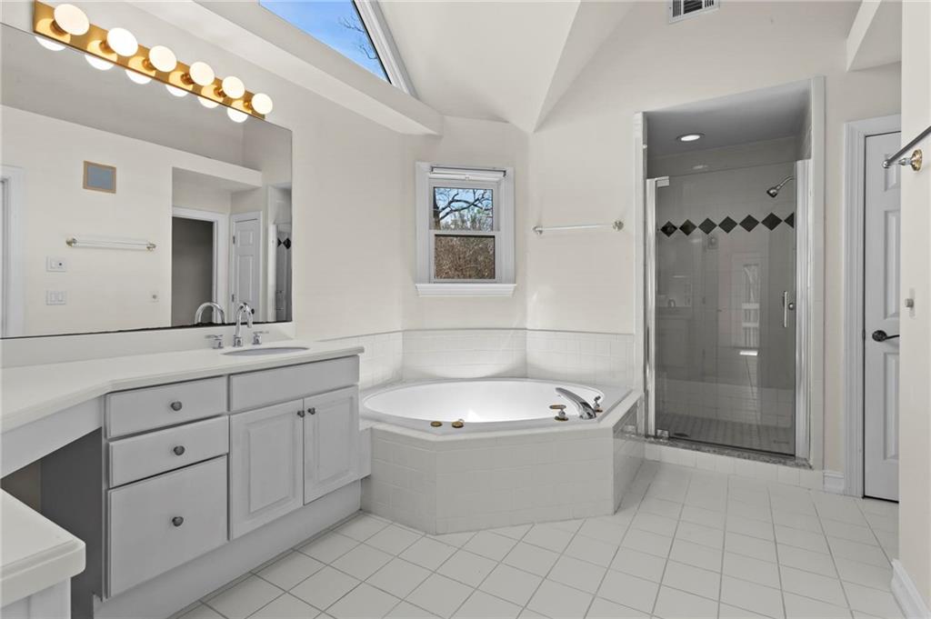 1177 Amsterdam Avenue NE