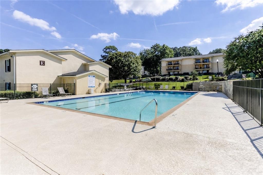 1150 Collier Road NW Unit J11