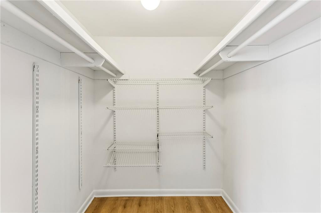 1150 Collier Road NW Unit J11