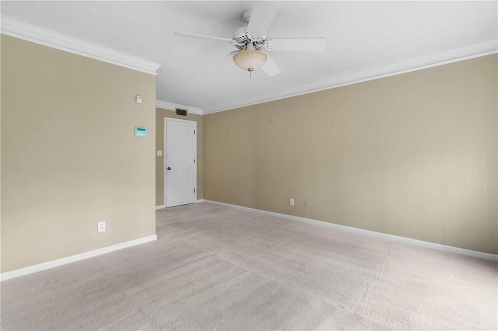 1176 Weatherstone Drive NE