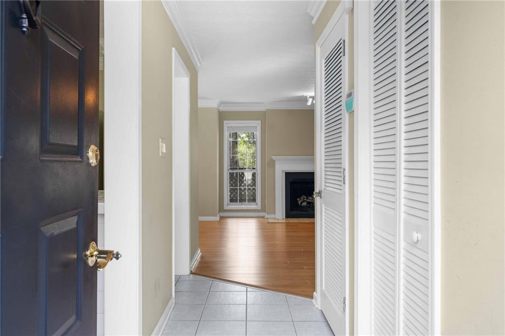 1176 Weatherstone Drive NE