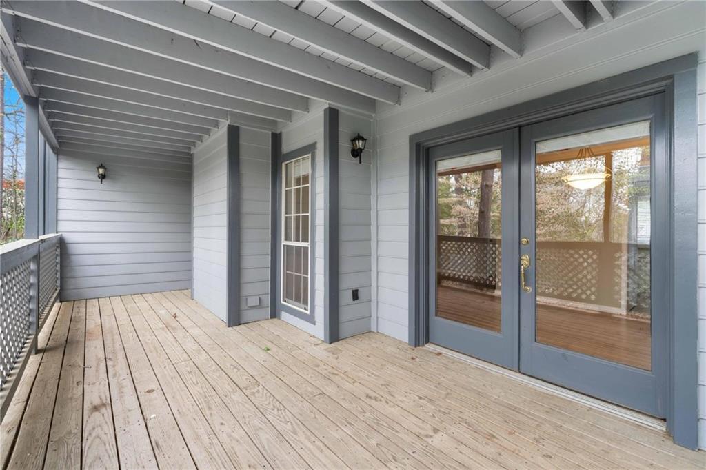 1176 Weatherstone Drive NE