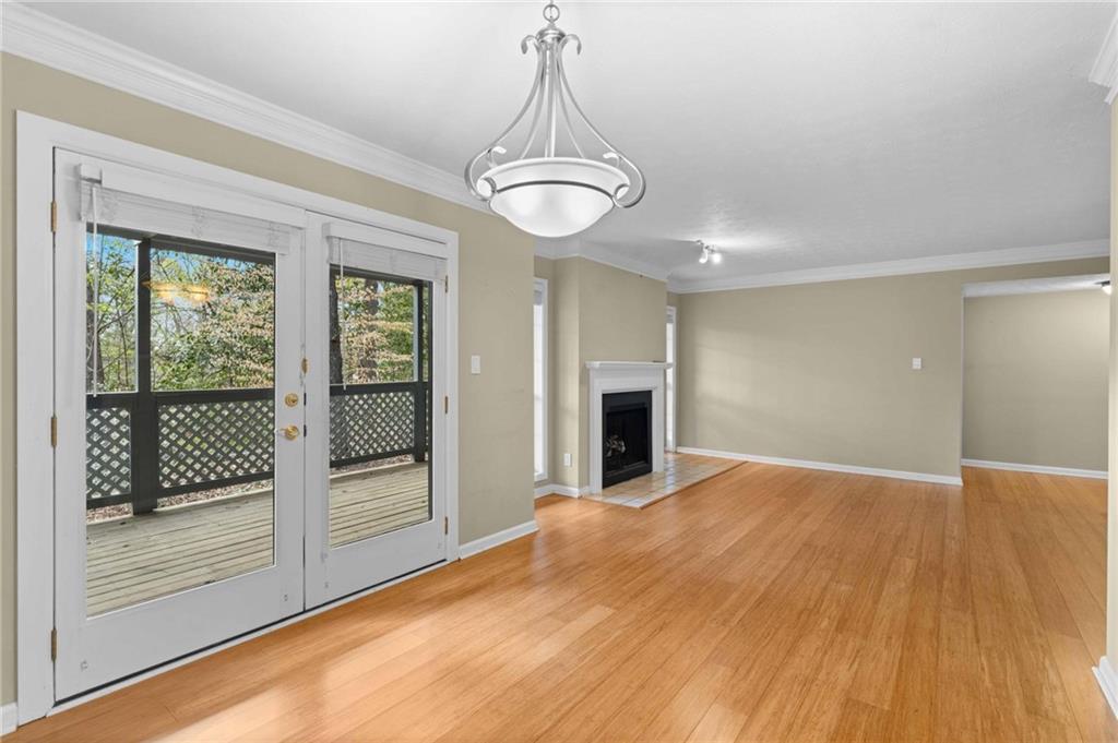 1176 Weatherstone Drive NE