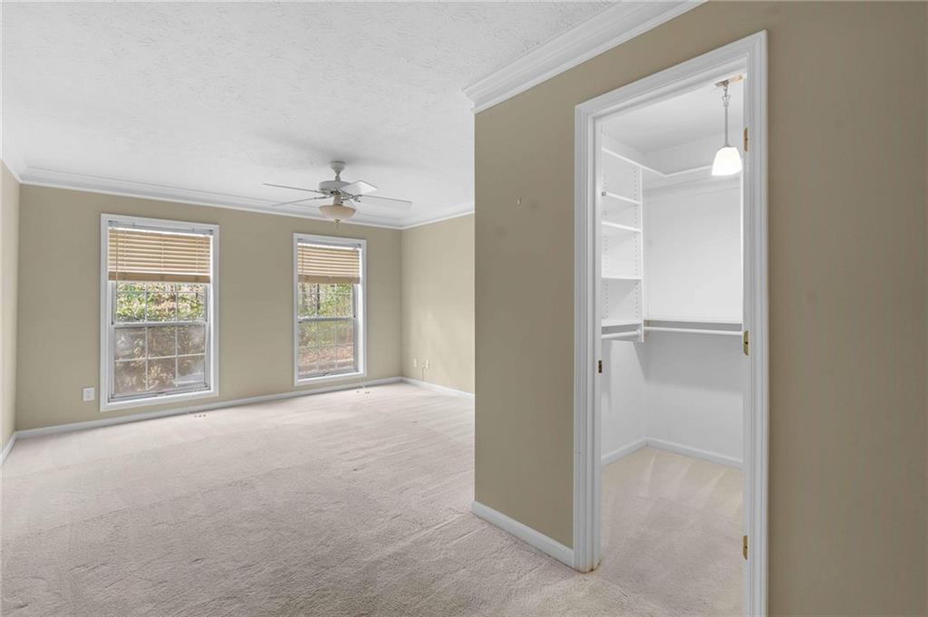 1176 Weatherstone Drive NE