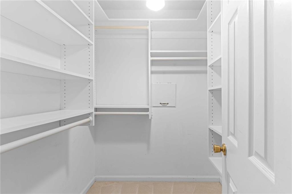 1176 Weatherstone Drive NE