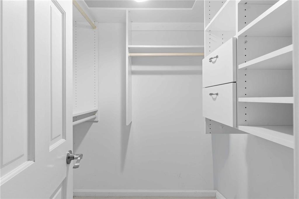 1176 Weatherstone Drive NE