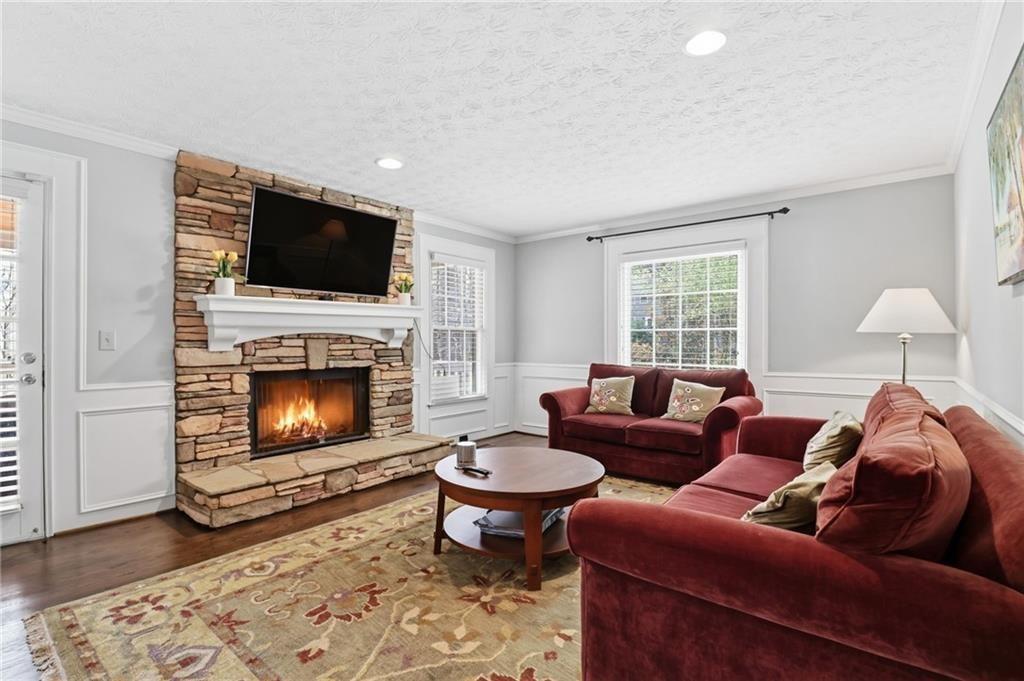 4034 Song Thrush Court NE