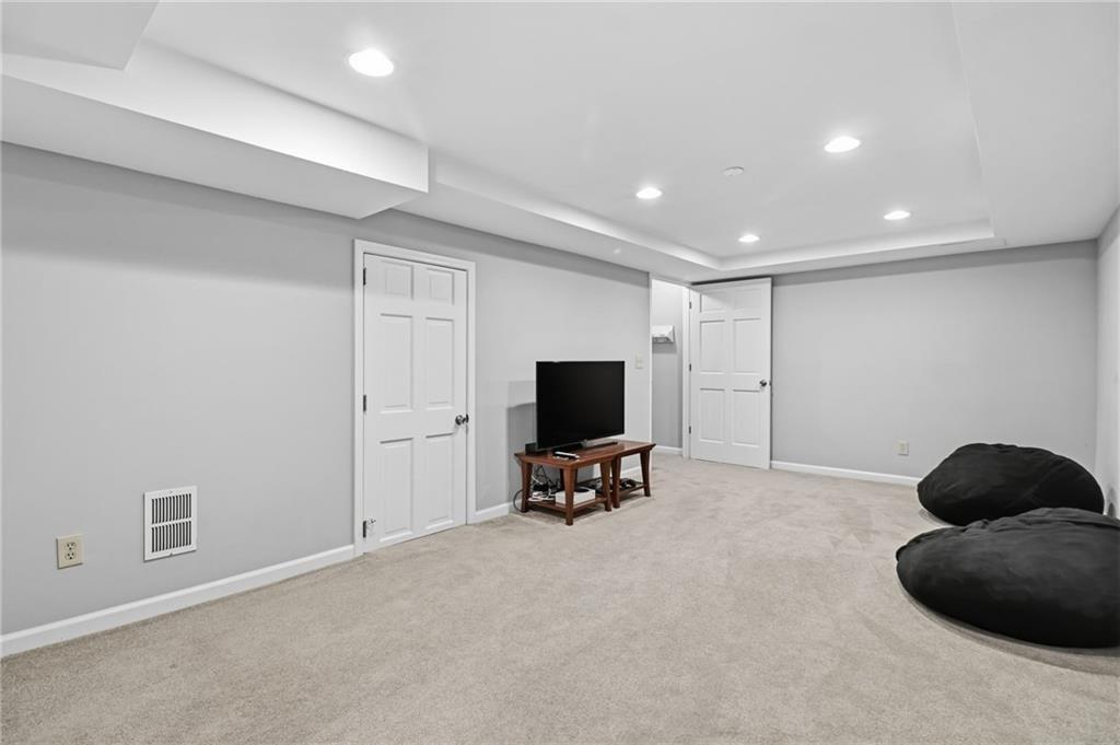 4034 Song Thrush Court NE