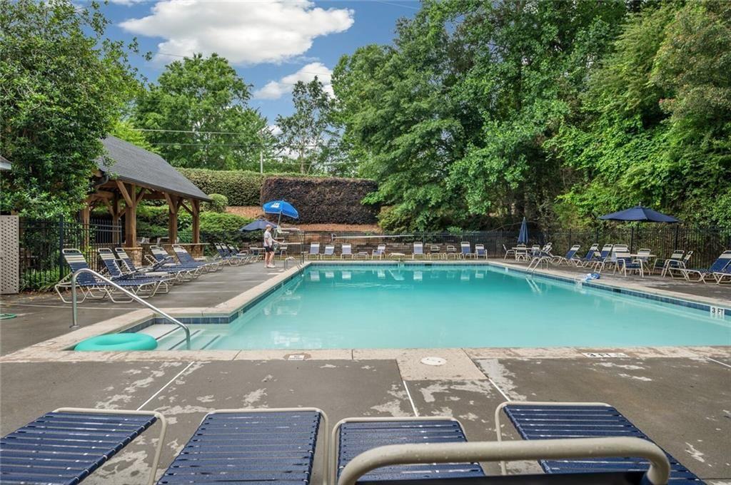 4034 Song Thrush Court NE