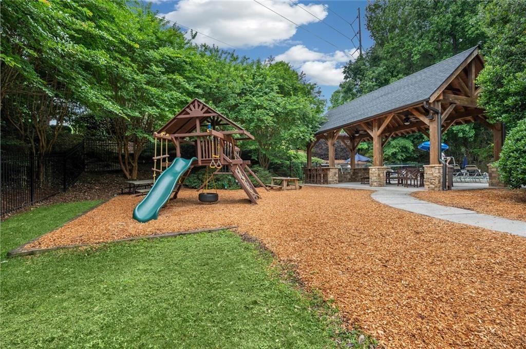 4034 Song Thrush Court NE