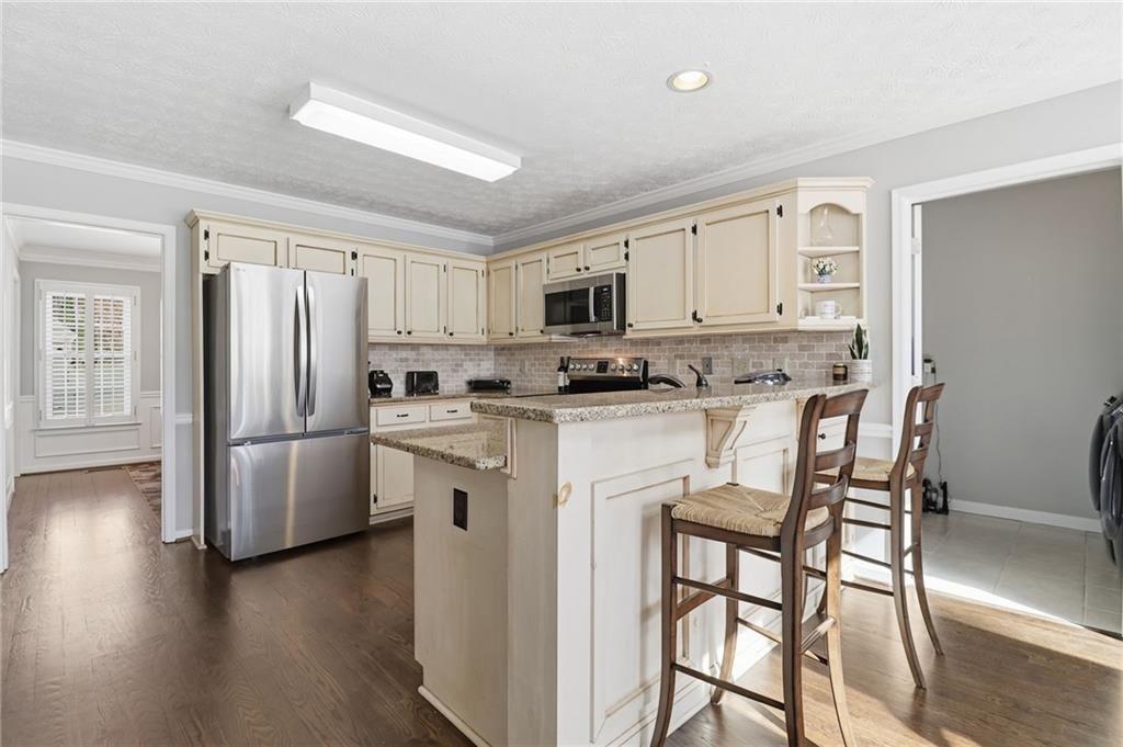 4034 Song Thrush Court NE