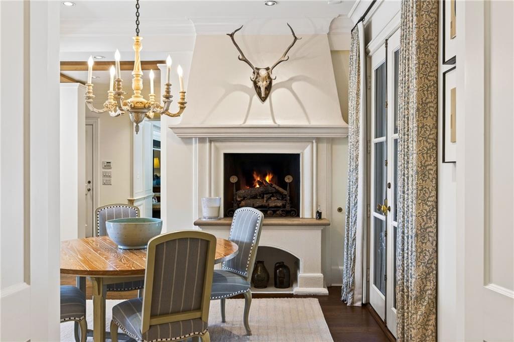 575 Broadland Road NW