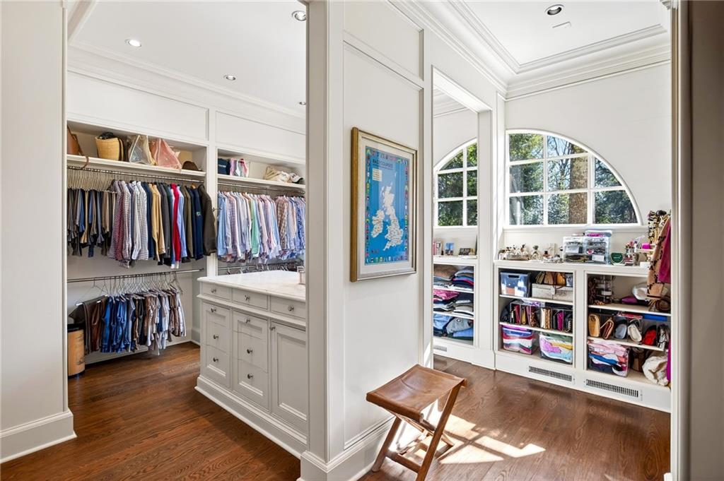 575 Broadland Road NW