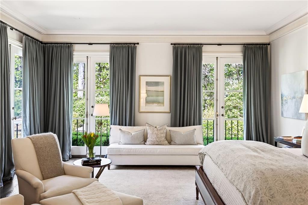 575 Broadland Road NW