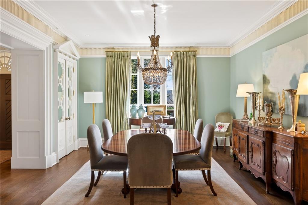 575 Broadland Road NW