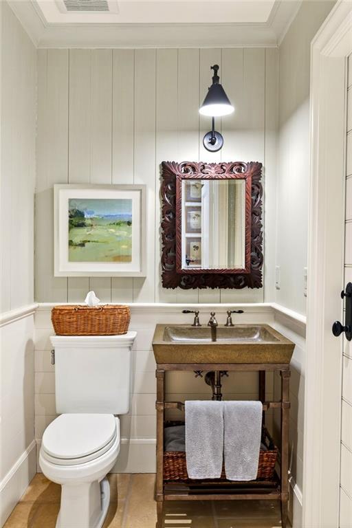 575 Broadland Road NW