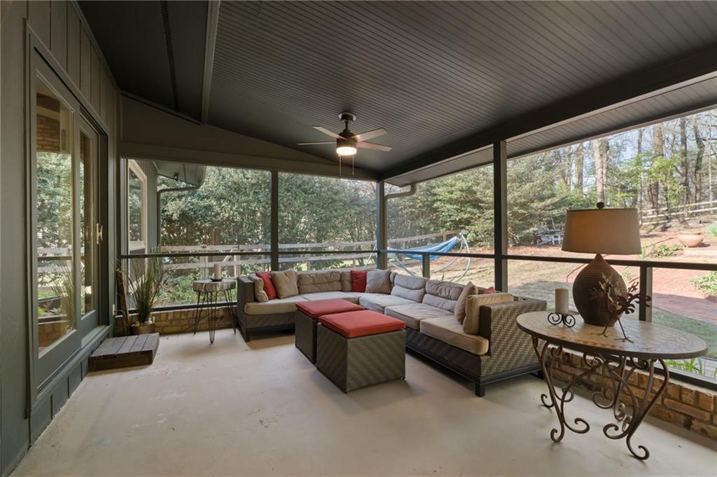 3585 Duberry Court NE