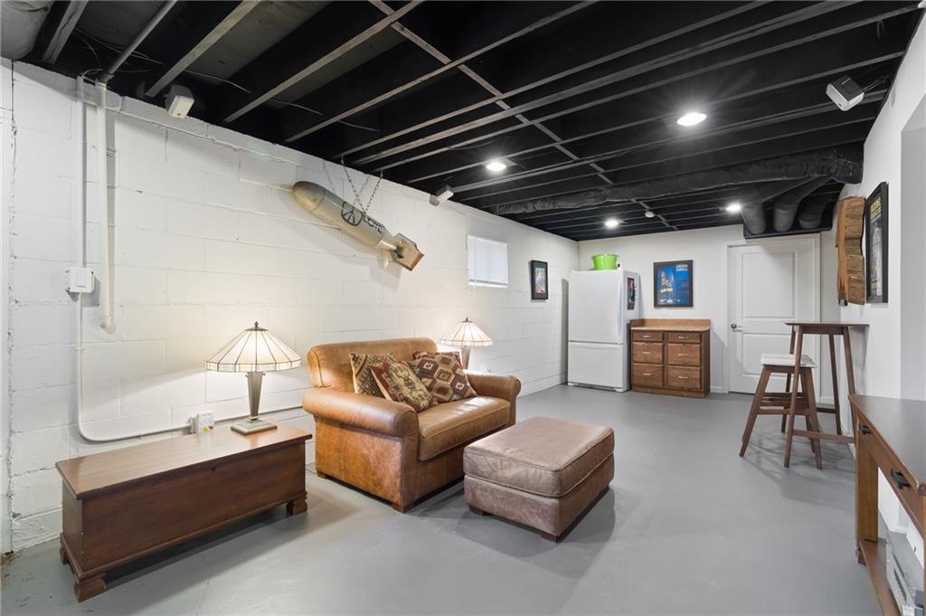 3585 Duberry Court NE