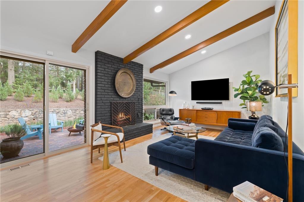 3585 Duberry Court NE