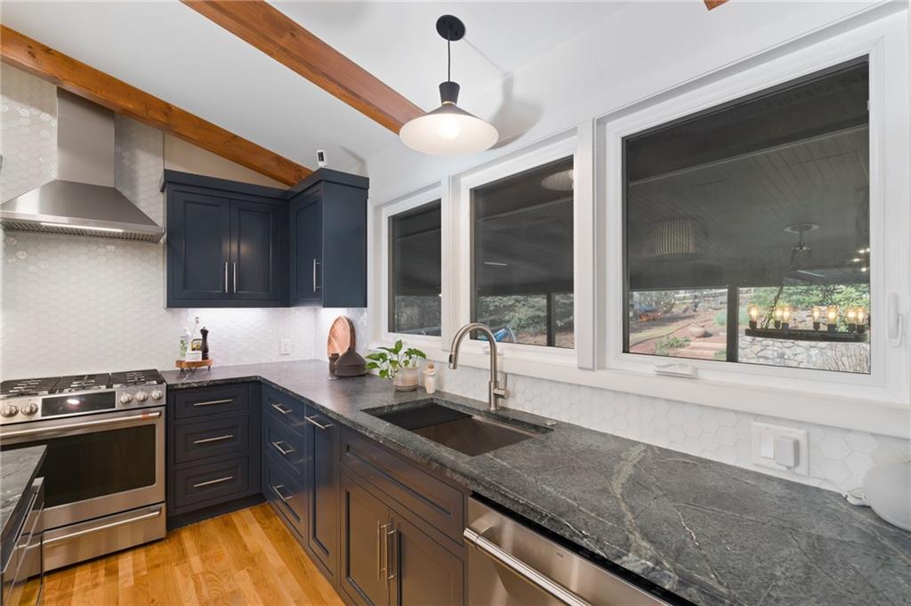 3585 Duberry Court NE