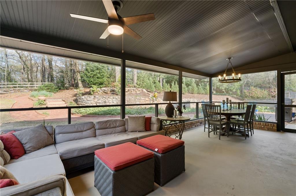 3585 Duberry Court NE