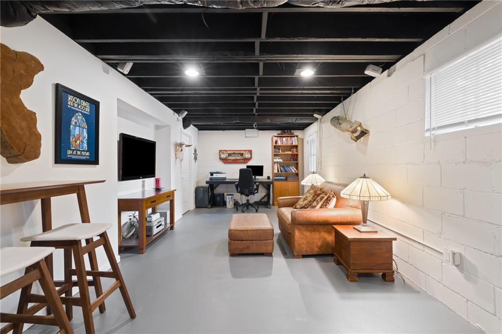 3585 Duberry Court NE