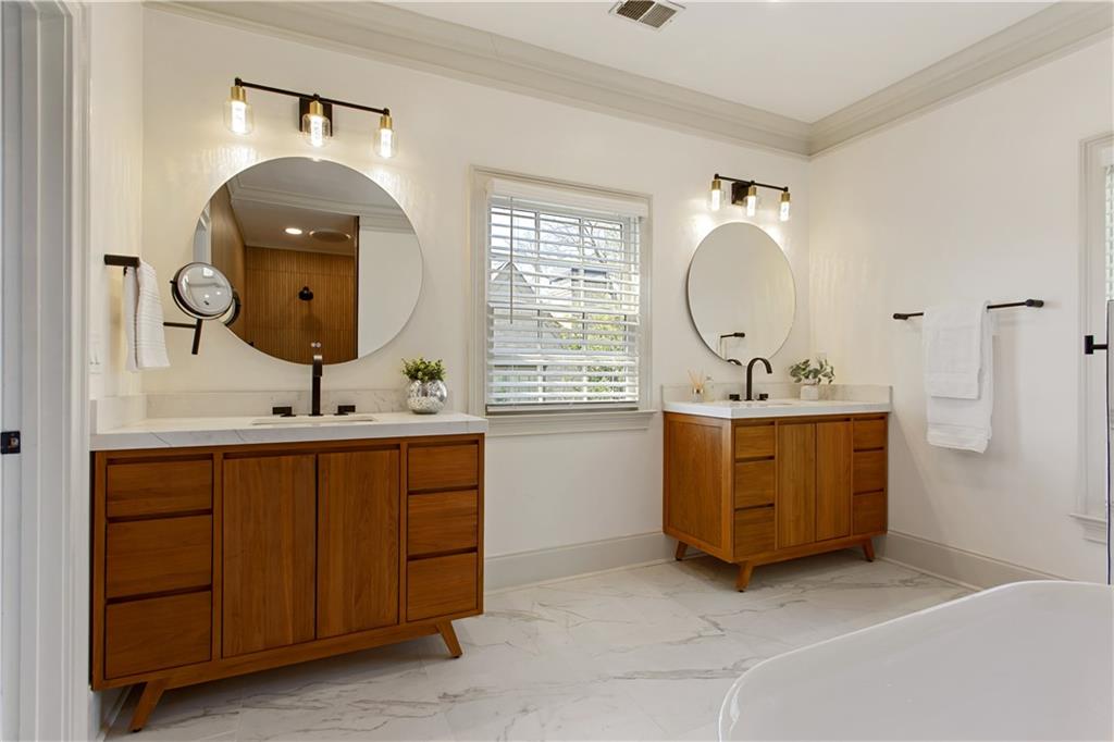 489 Rock Springs Road NE