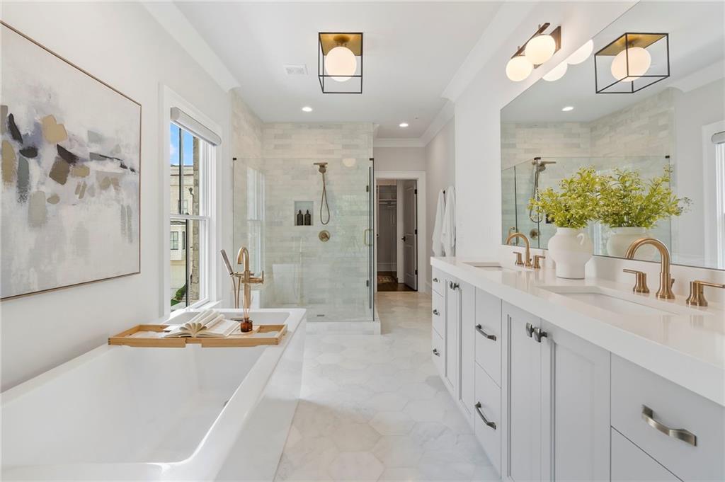 3715 Peachtree Road NE Unit 12