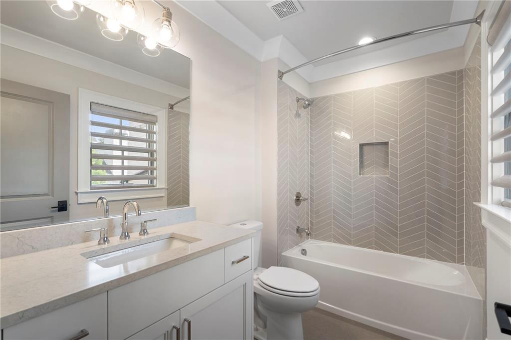 3715 Peachtree Road NE Unit 12