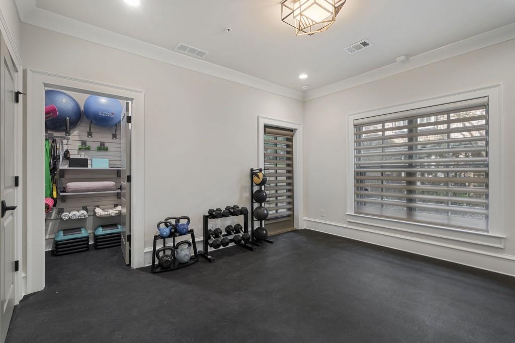 3715 Peachtree Road NE Unit 12