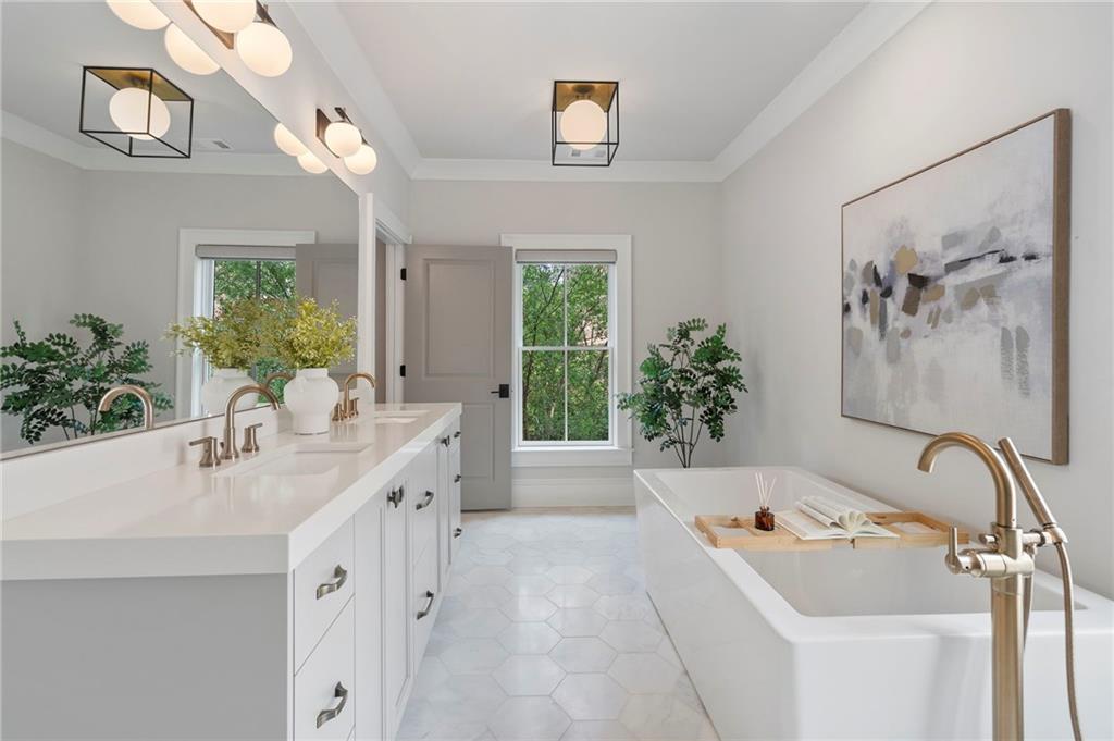 3715 Peachtree Road NE Unit 12