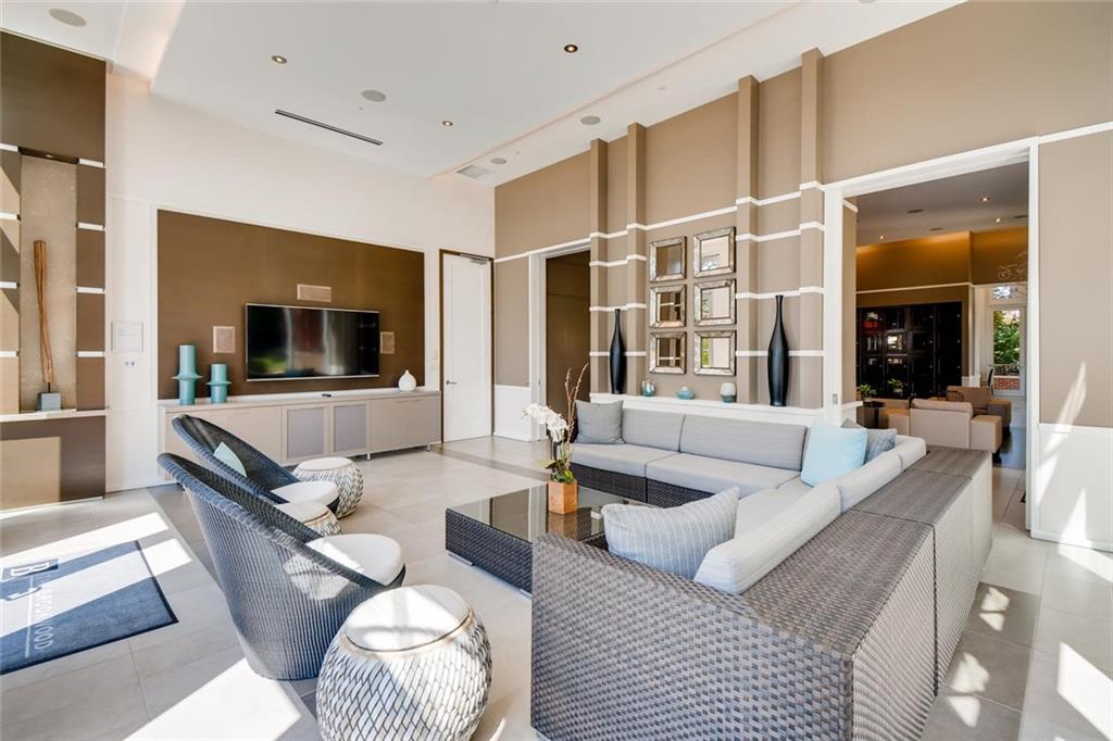 1820 Peachtree Street NW Unit 811