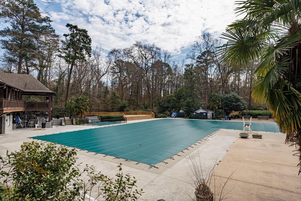 241 Lakeview Avenue NE