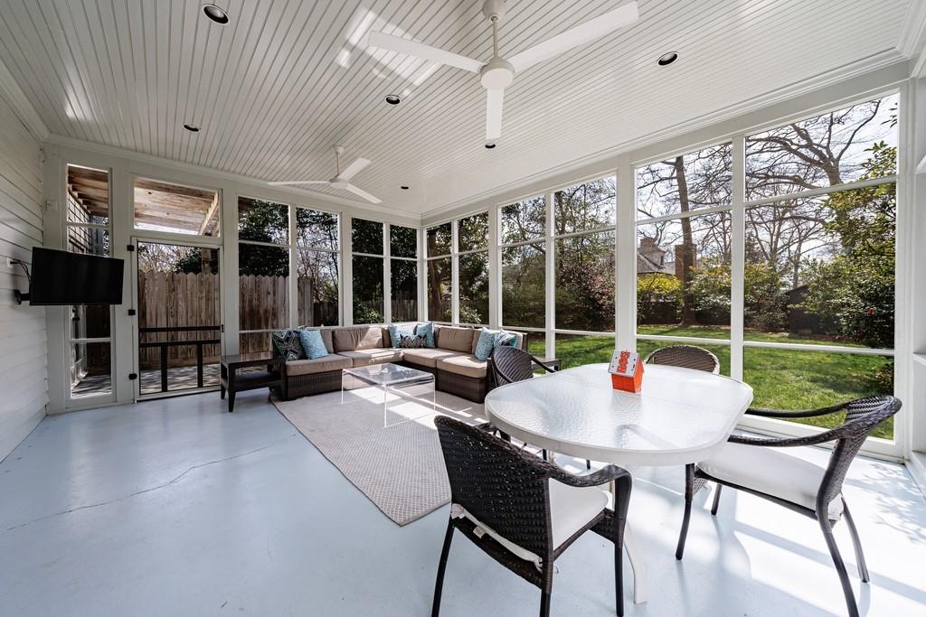 241 Lakeview Avenue NE