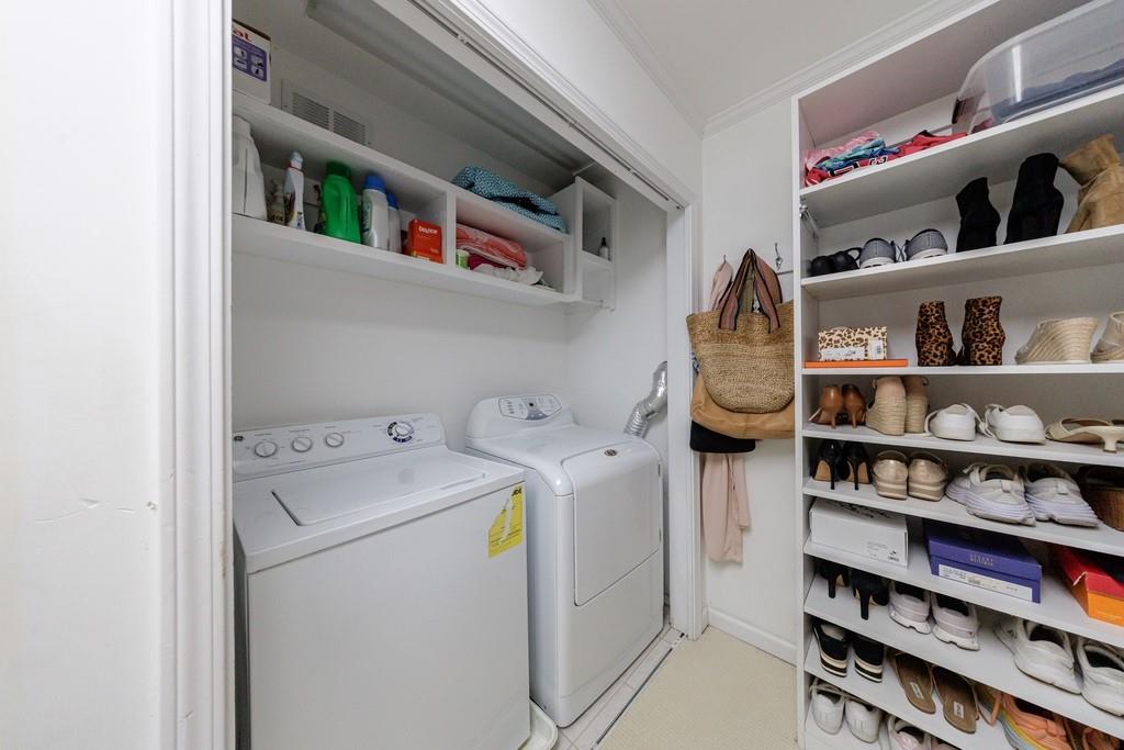 241 Lakeview Avenue NE