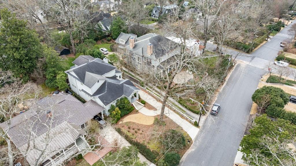 241 Lakeview Avenue NE