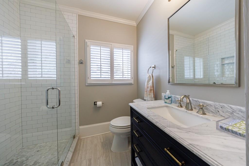 241 Lakeview Avenue NE