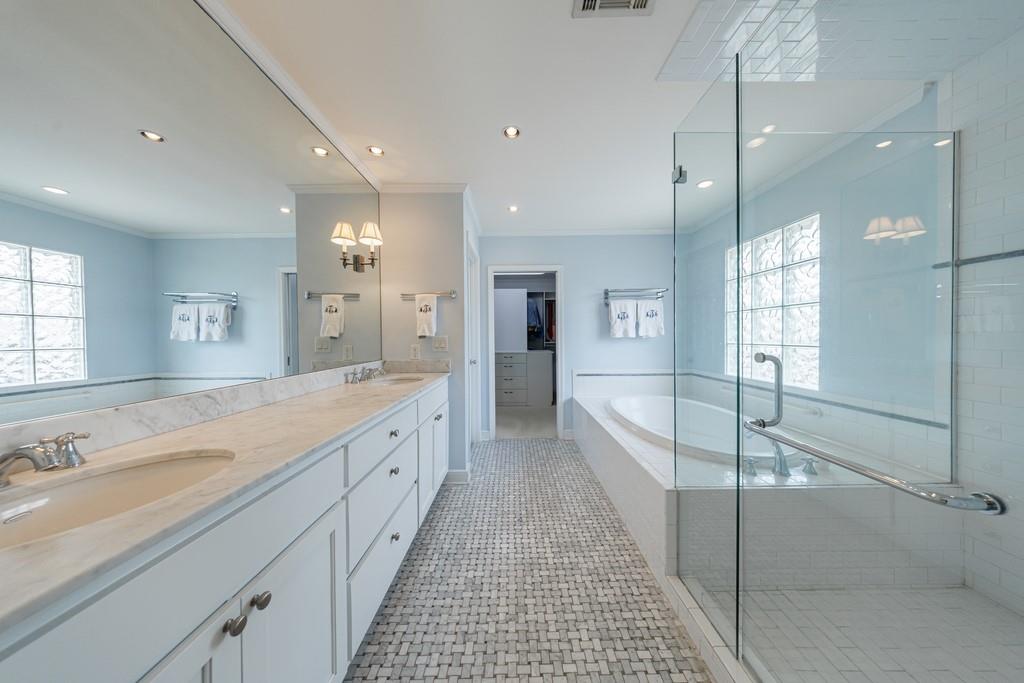 241 Lakeview Avenue NE