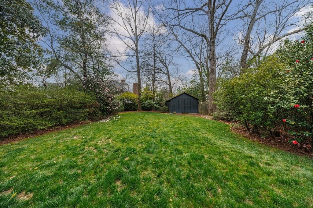 241 Lakeview Avenue NE